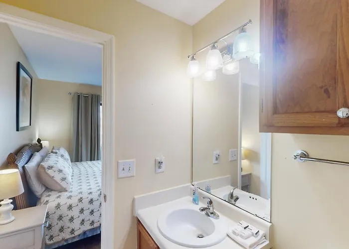 The Landing 203 By Meyer Vacation Apartment
